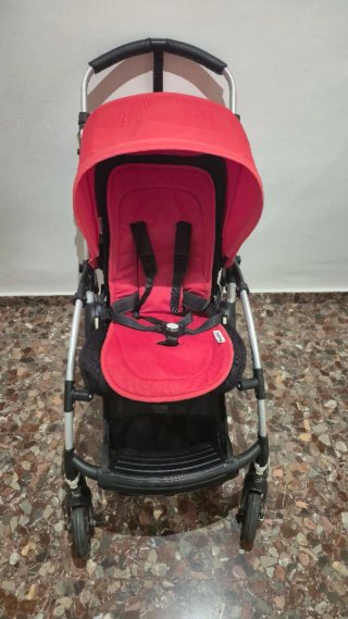 Carro Bugaboo Bee 5 Rojo + 2 sacos + 1 impermeable