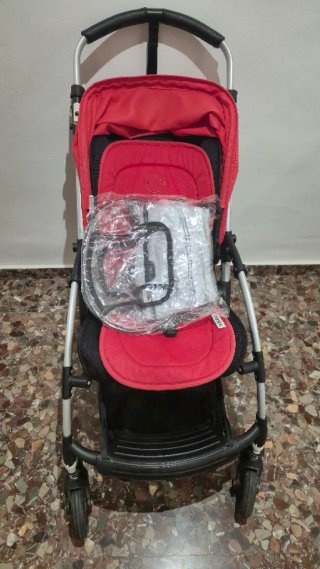 Carro Bugaboo Bee 5 Rojo + 2 sacos + 1 impermeable