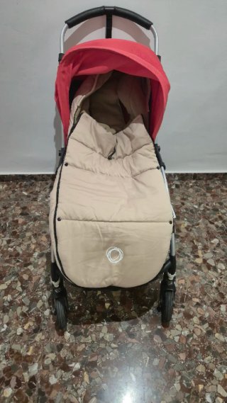 Carro Bugaboo Bee 5 Rojo + 2 sacos + 1 impermeable