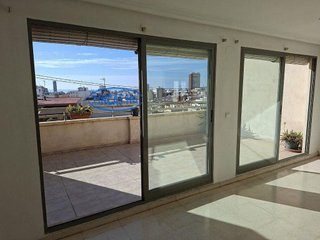 Ático en venta en Campoamor en Alicante