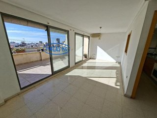 Ático en venta en Campoamor en Alicante