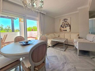 Ático en venta en La Dama de Noche-La Alzambra en Marbella
