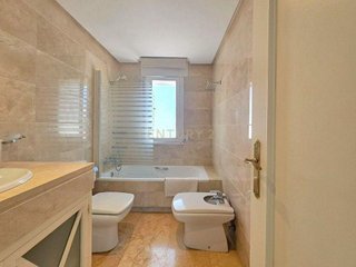 Ático en venta en La Dama de Noche-La Alzambra en Marbella