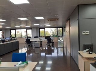 Nave industrial en alquiler en Gran Via LH en Hospitalet de Llobregat, L´