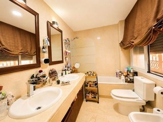 Casa adosada en venta en La Avanzada - La Cueva en Fuenlabrada