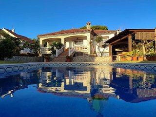 Chalet en venta en La Granja-La Colina-Los Pastores en Algeciras