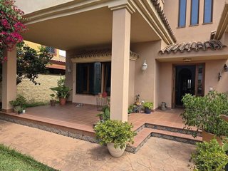 Casa en venta en La Granja-La Colina-Los Pastores en Algeciras