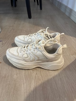 Zapatillas blancas plataforma talla 37