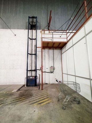 Nave industrial en alquiler en Renfe - Bulevar 1º y 2º Fase en Jaén