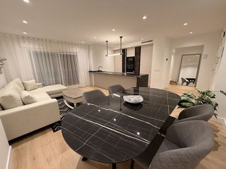 Piso en venta en La Dama de Noche-La Alzambra en Marbella