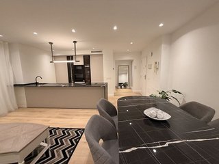 Piso en venta en La Dama de Noche-La Alzambra en Marbella