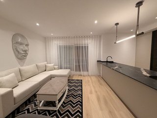 Piso en venta en La Dama de Noche-La Alzambra en Marbella