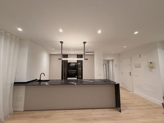 Piso en venta en La Dama de Noche-La Alzambra en Marbella