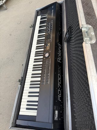Roland RD-700GX Piano Digital