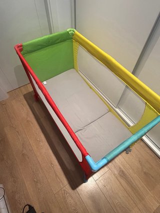 Cuna de viaje plegable + colchón