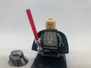 Minifigura Star Wars Darth Vader versione cromata