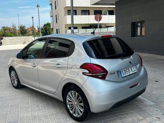 Peugeot 208 1.6HDi 75CV 2018