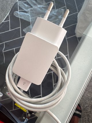 Movil Xiaomi Redmi A3 negro con funda y protector