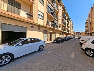 Local comercial en venta en El Castellar-L´Oliveral en Valencia