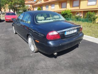 Jaguar X-Type 2025