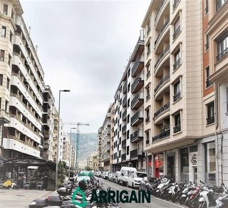 Local comercial en venta en Gros en San Sebastián-Donostia