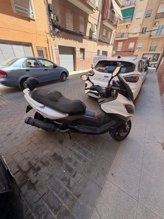 Kymco Xciting R 500 Maxi Scooter