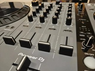Controladora DJ Pioneer FLX6 GT
