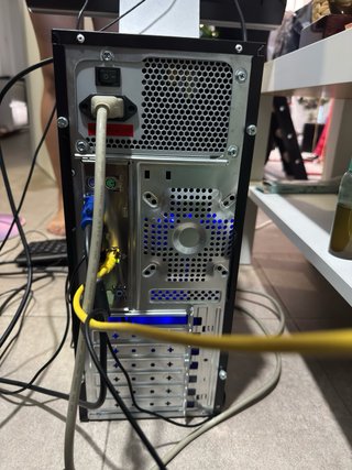 PC da tavolo completo con Windows 10