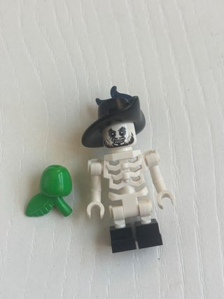 Lego Piratas del Caribe Barbossa Esqueleto