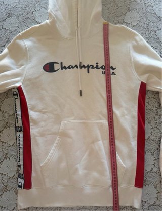 Sudadera Champion Beige con Detalles Rojos