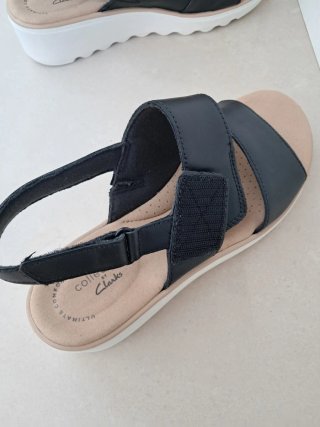 Sandali Clarks Donna Nere Beige