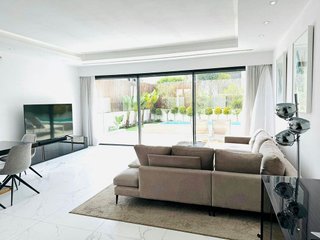 Chalet en alquiler en Las Lomas de Río Verde en Marbella