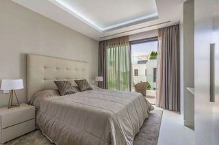 Chalet en alquiler en Las Lomas de Río Verde en Marbella