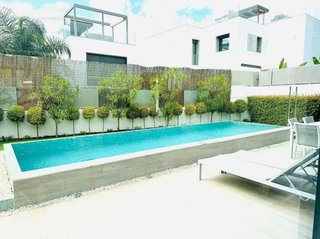 Chalet en alquiler en Las Lomas de Río Verde en Marbella