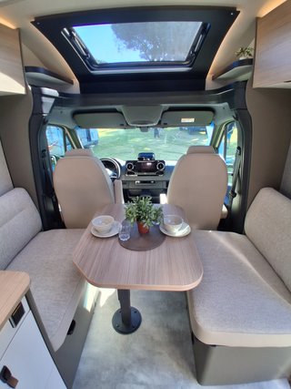HYMER MERCEDES GTS 685 CAMAS GEMELAS GARAJE