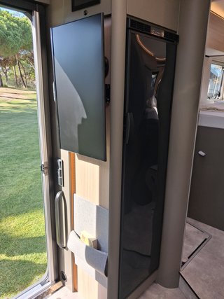 HYMER MERCEDES GTS 685 CAMAS GEMELAS GARAJE
