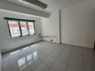 Oficina en venta en Ensanche - Sar en Santiago de Compostela