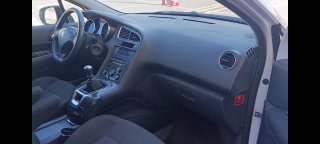 Peugeot 5008 2010