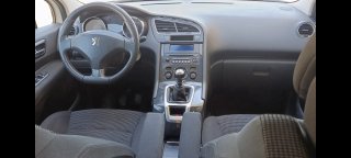 Peugeot 5008 2010