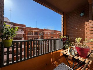 Piso en venta en Ciutat Jardí en Valencia