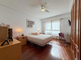 Piso en venta en Ciutat Jardí en Valencia