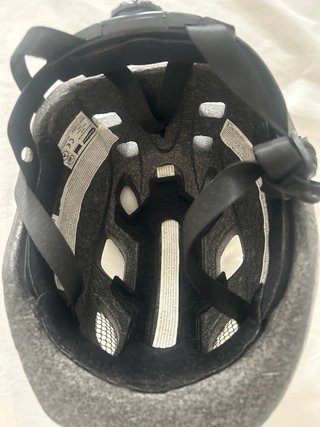 Casco infantil de bici con cohete