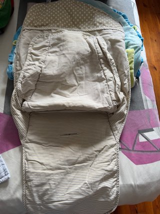 Funda para silla de bebé beige y blanco