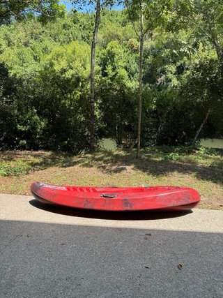 Kayak autovaciable rojo