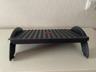Reposapiés oficina negro/rojo