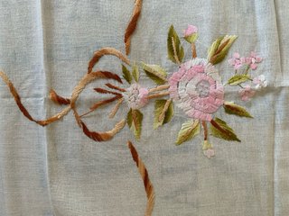 Tovaglia ricamata 165x260 cm + 12 tovaglioli