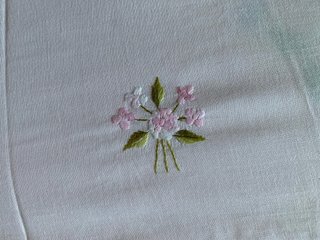 Tovaglia ricamata 165x260 cm + 12 tovaglioli