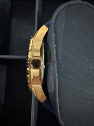 Reloj Guess W0485G1 Azul y Dorado