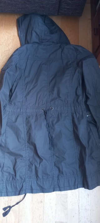 Parka ligera mujer con capucha