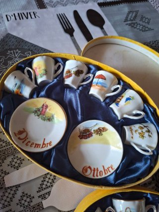 Set 6 Tazzine Caffè Miniature Vintage Mesi